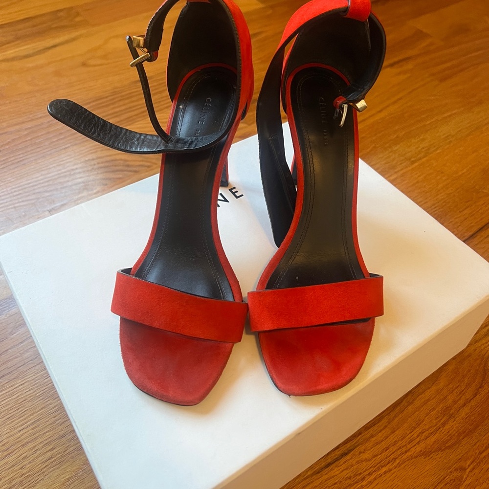 Celine - Picture 6 of 6
